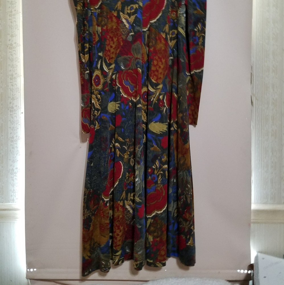 Dress - Picture 6 of 7